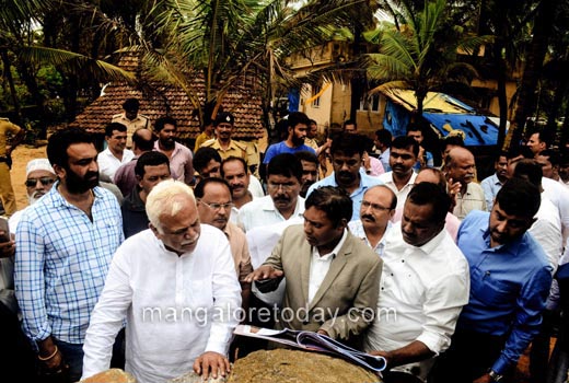 R V Deshpande